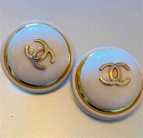 chanel buttons.